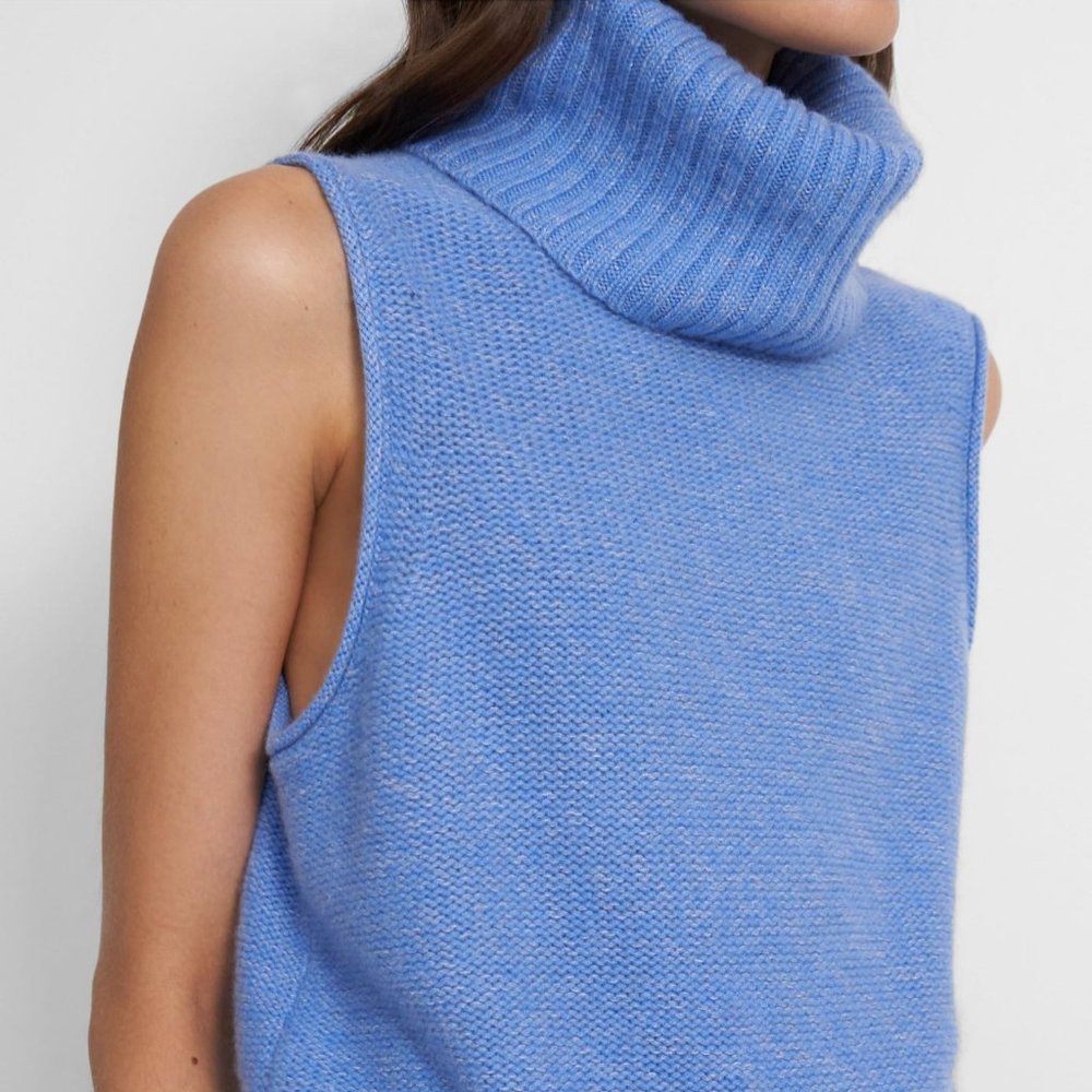 Theory Sleeveless Turtleneck Sweater in Cashmere